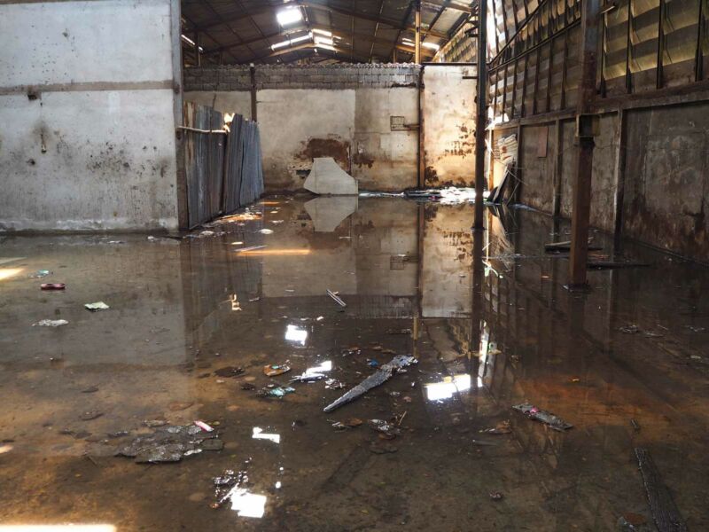 Check Out basement flooding solutions https://servicewaterrestorationpros.com/wp-content/uploads/2023/07/stopping-basement-flooding-basement-flooding-solutions-residential-basement-water-removal-commercial-basement-flood-restoration-basement-545c0120.jpg